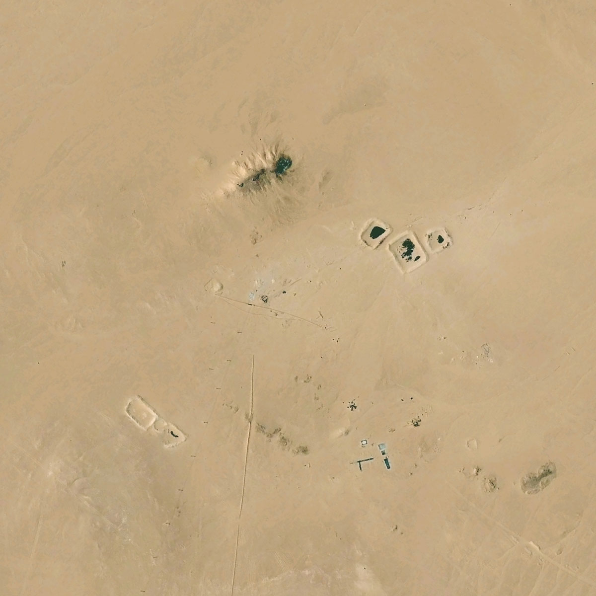 Al Kuf oil field (28°23'0"N, 18°43'49"E)